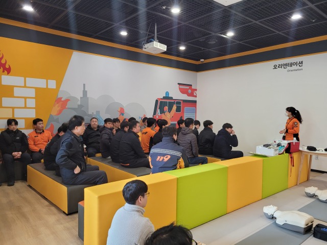 3.10. 펌뷸런스 대원 교육 (7).jpg