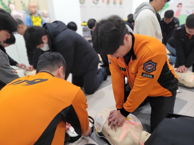 3.12. 펌뷸런스 대원 교육 (8).jpg